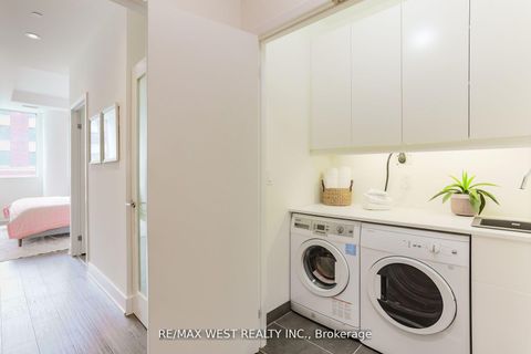 Photo 10 at TH02 - 508 Wellington Street W, Waterfront Communities C1, Toronto