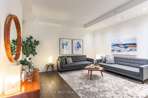 Photo 5 at TH02 - 508 Wellington Street W, Waterfront Communities C1, Toronto