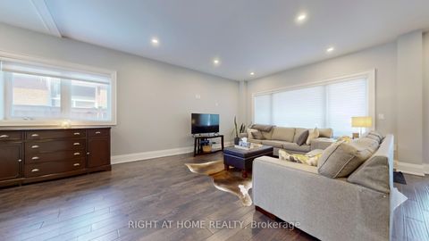 Photo 4 at 7 Forest Path Court N, Beaumonde Heights, Toronto