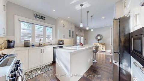 Photo 11 at 7 Forest Path Court N, Beaumonde Heights, Toronto