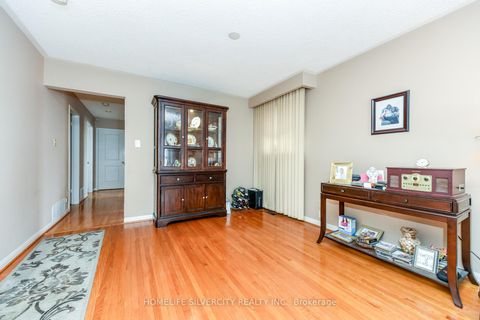 Photo 10 at 7424 Netherwood Road, Malton, Mississauga