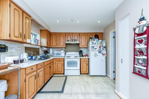 Photo 17 at 7424 Netherwood Road, Malton, Mississauga