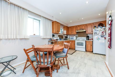 Photo 18 at 7424 Netherwood Road, Malton, Mississauga