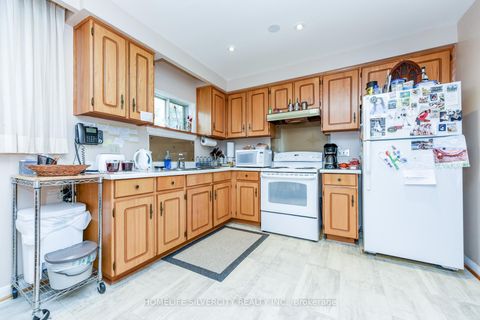 Photo 19 at 7424 Netherwood Road, Malton, Mississauga