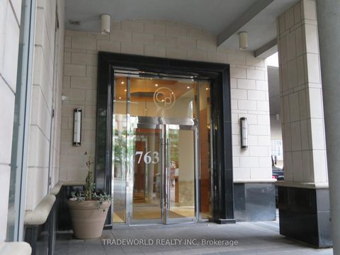 Photo 1 at 402 - 763 Bay Street, Bay Street Corridor, Toronto