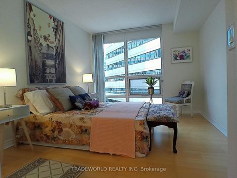 Photo 14 at 402 - 763 Bay Street, Bay Street Corridor, Toronto