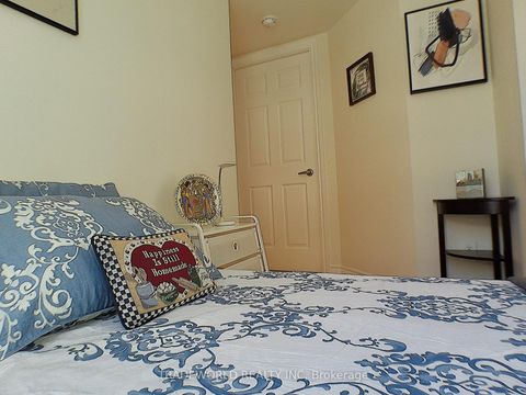 Photo 17 at 402 - 763 Bay Street, Bay Street Corridor, Toronto