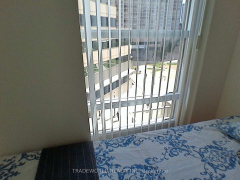 Photo 19 at 402 - 763 Bay Street, Bay Street Corridor, Toronto