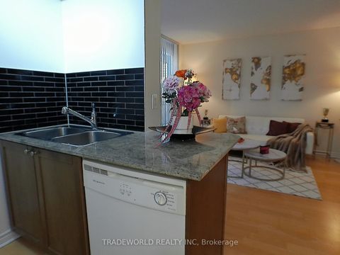 Photo 22 at 402 - 763 Bay Street, Bay Street Corridor, Toronto