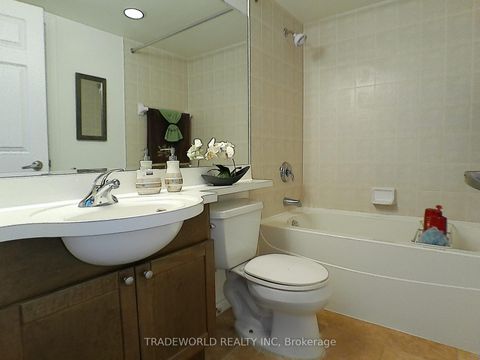 Photo 26 at 402 - 763 Bay Street, Bay Street Corridor, Toronto