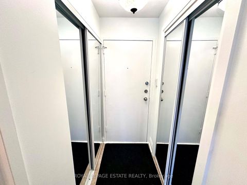 Photo 3 at 309 - 123 Woodbine Avenue, The Beaches, Toronto