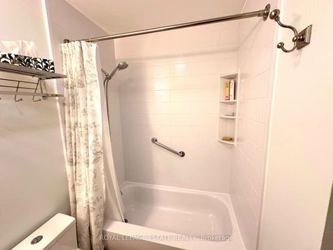 Photo 7 at 309 - 123 Woodbine Avenue, The Beaches, Toronto