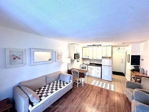 Photo 16 at 309 - 123 Woodbine Avenue, The Beaches, Toronto