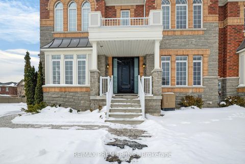 Photo 3 at 66 Red Tree Drive, Kleinburg, Vaughan