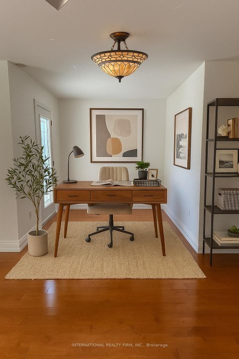 Photo 18 at 276 Sheridan Court, College Manor, Newmarket