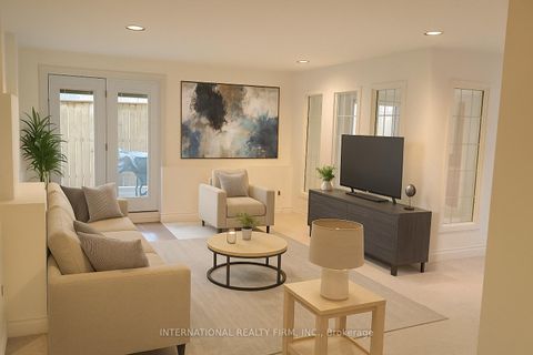 Photo 21 at 276 Sheridan Court, College Manor, Newmarket