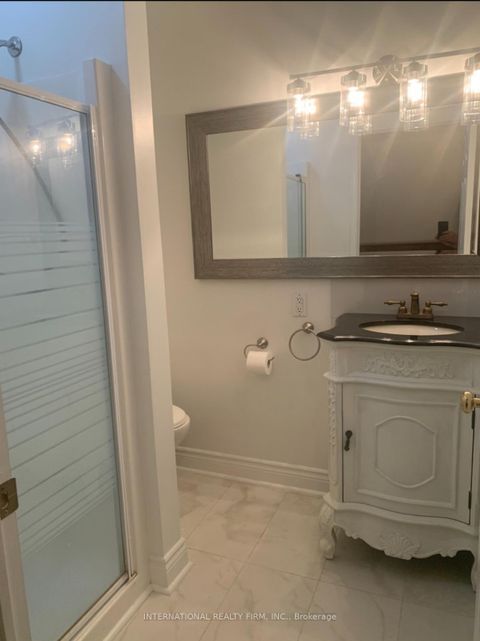 Photo 22 at 276 Sheridan Court, College Manor, Newmarket