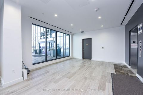 Photo 11 at 425 - 600 Dixon Road W, Richview, Toronto