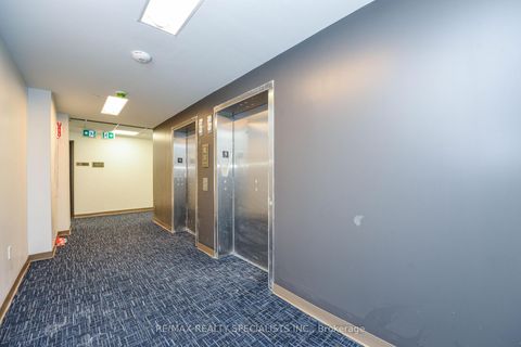 Photo 13 at 425 - 600 Dixon Road W, Richview, Toronto