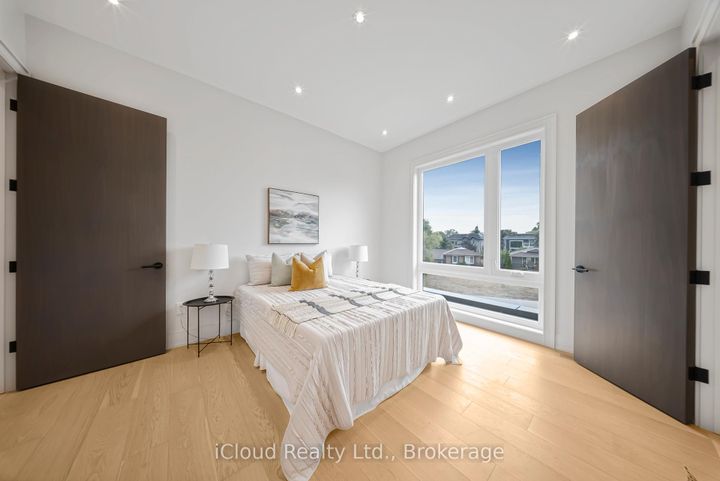 Photo 19 at 1374 Tansley Drive, WO West, Oakville