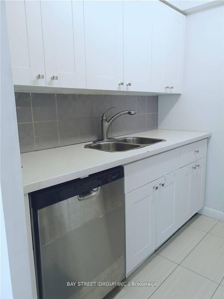 Photo 3 at Ph 01 - 117 Gerrard Street E, Yonge Corridor, Toronto