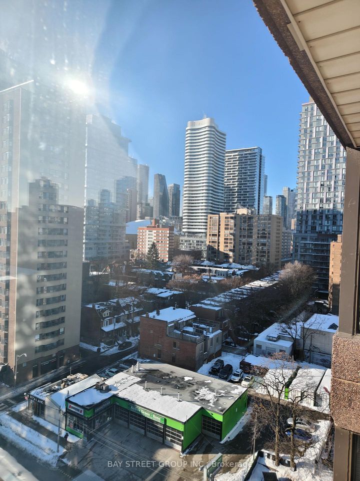 Photo 8 at Ph 01 - 117 Gerrard Street E, Yonge Corridor, Toronto