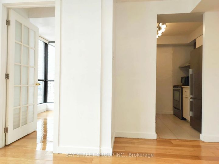 Photo 11 at Ph 01 - 117 Gerrard Street E, Yonge Corridor, Toronto