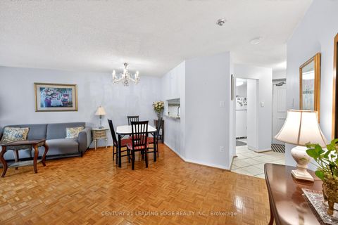 Photo 10 at 1024 - 77 Maitland Place, South St. James Town, Toronto