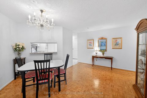 Photo 16 at 1024 - 77 Maitland Place, South St. James Town, Toronto