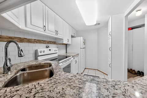 Photo 20 at 1024 - 77 Maitland Place, South St. James Town, Toronto