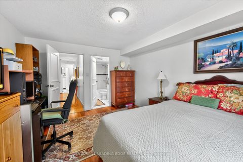 Photo 22 at 1024 - 77 Maitland Place, South St. James Town, Toronto
