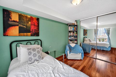 Photo 25 at 1024 - 77 Maitland Place, South St. James Town, Toronto