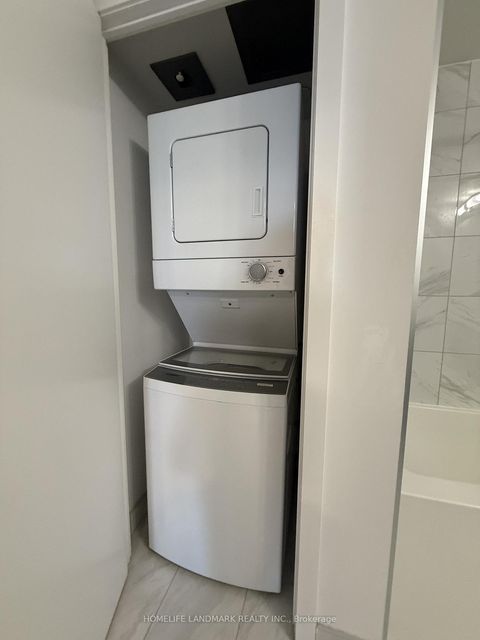 Photo 10 at 3705 - 85 Wood Street, Yonge Corridor, Toronto