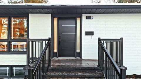 Photo 4 at 392 Bent Crescent, Crosby, Richmond Hill