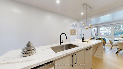 Photo 11 at 392 Bent Crescent, Crosby, Richmond Hill