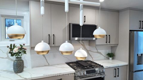 Photo 12 at 392 Bent Crescent, Crosby, Richmond Hill