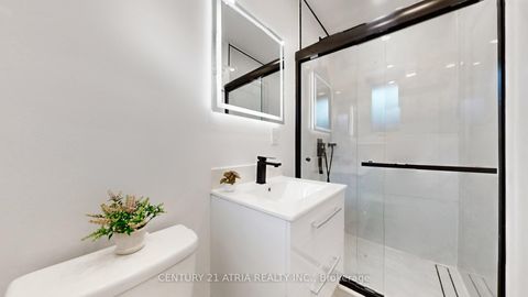 Photo 17 at 392 Bent Crescent, Crosby, Richmond Hill