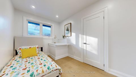 Photo 22 at 392 Bent Crescent, Crosby, Richmond Hill