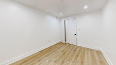 Photo 31 at 392 Bent Crescent, Crosby, Richmond Hill