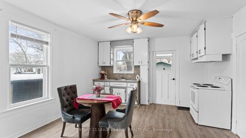 Photo 8 at 195 Albert Street, Central, Oshawa