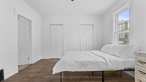 Photo 12 at 195 Albert Street, Central, Oshawa