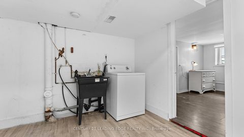 Photo 18 at 195 Albert Street, Central, Oshawa