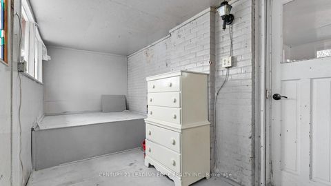 Photo 37 at 195 Albert Street, Central, Oshawa