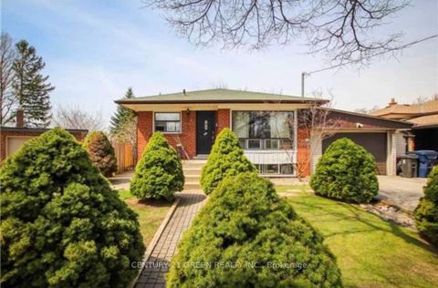 Photo 1 at 18 Roseglor Crescent, Bendale, Toronto