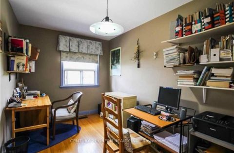Photo 9 at 18 Roseglor Crescent, Bendale, Toronto