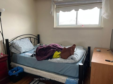 Photo 22 at 80 Fallingdale Crescent, York University Heights, Toronto