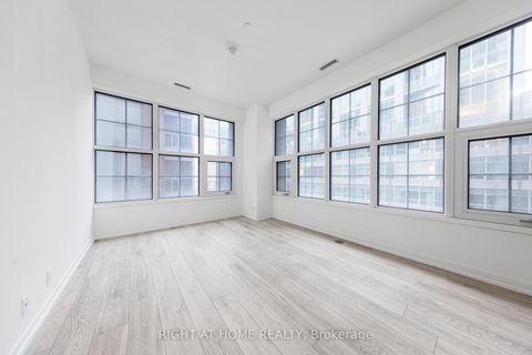 Photo 2 at 605 - 55 Mercer Street, Waterfront Communities C1, Toronto