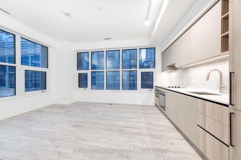 Photo 3 at 605 - 55 Mercer Street, Waterfront Communities C1, Toronto