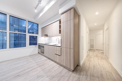 Photo 8 at 605 - 55 Mercer Street, Waterfront Communities C1, Toronto