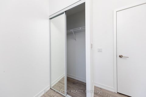 Photo 11 at 605 - 55 Mercer Street, Waterfront Communities C1, Toronto